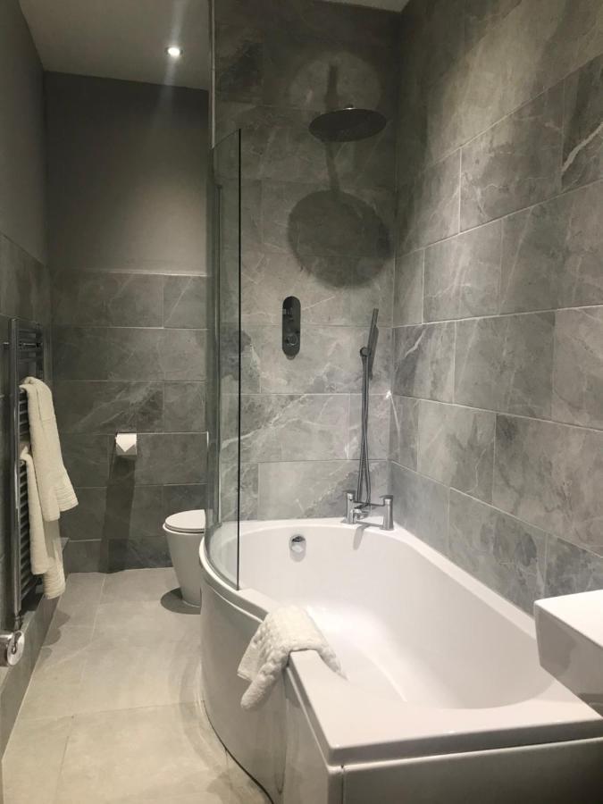 Clarence Court Hotel Cheltenham Eksteriør billede