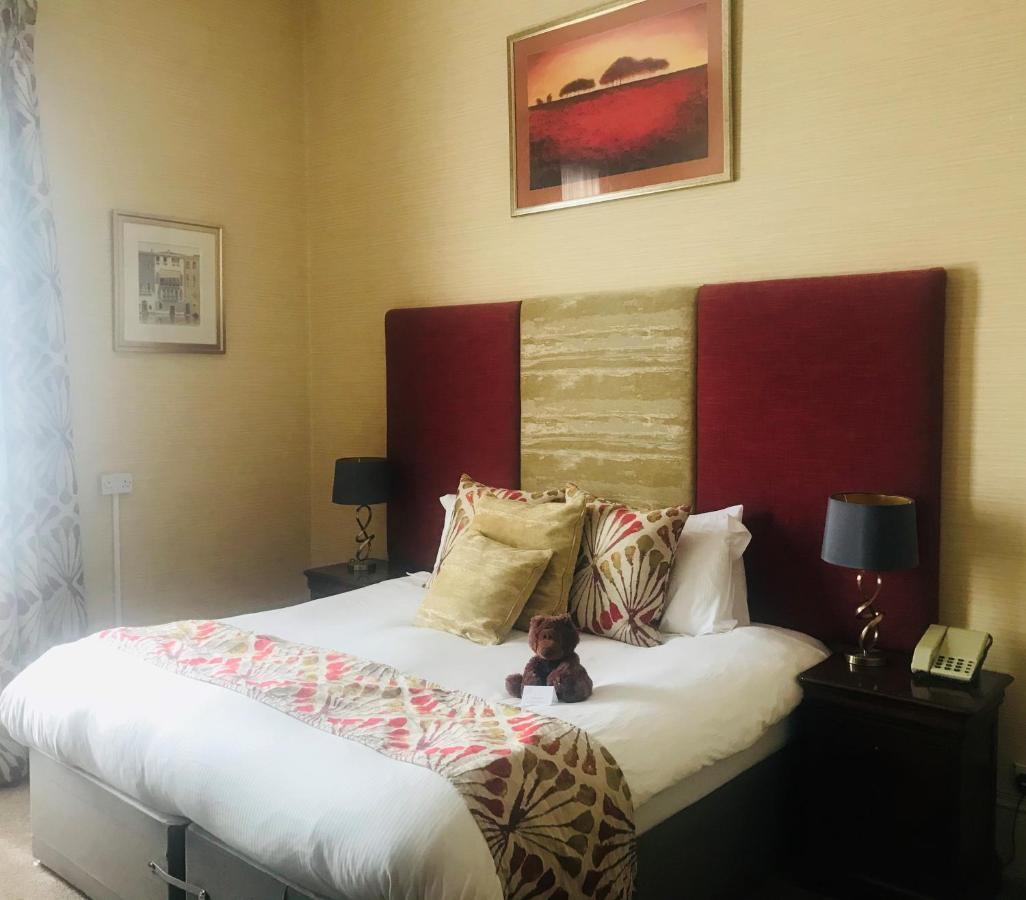 Clarence Court Hotel Cheltenham Eksteriør billede