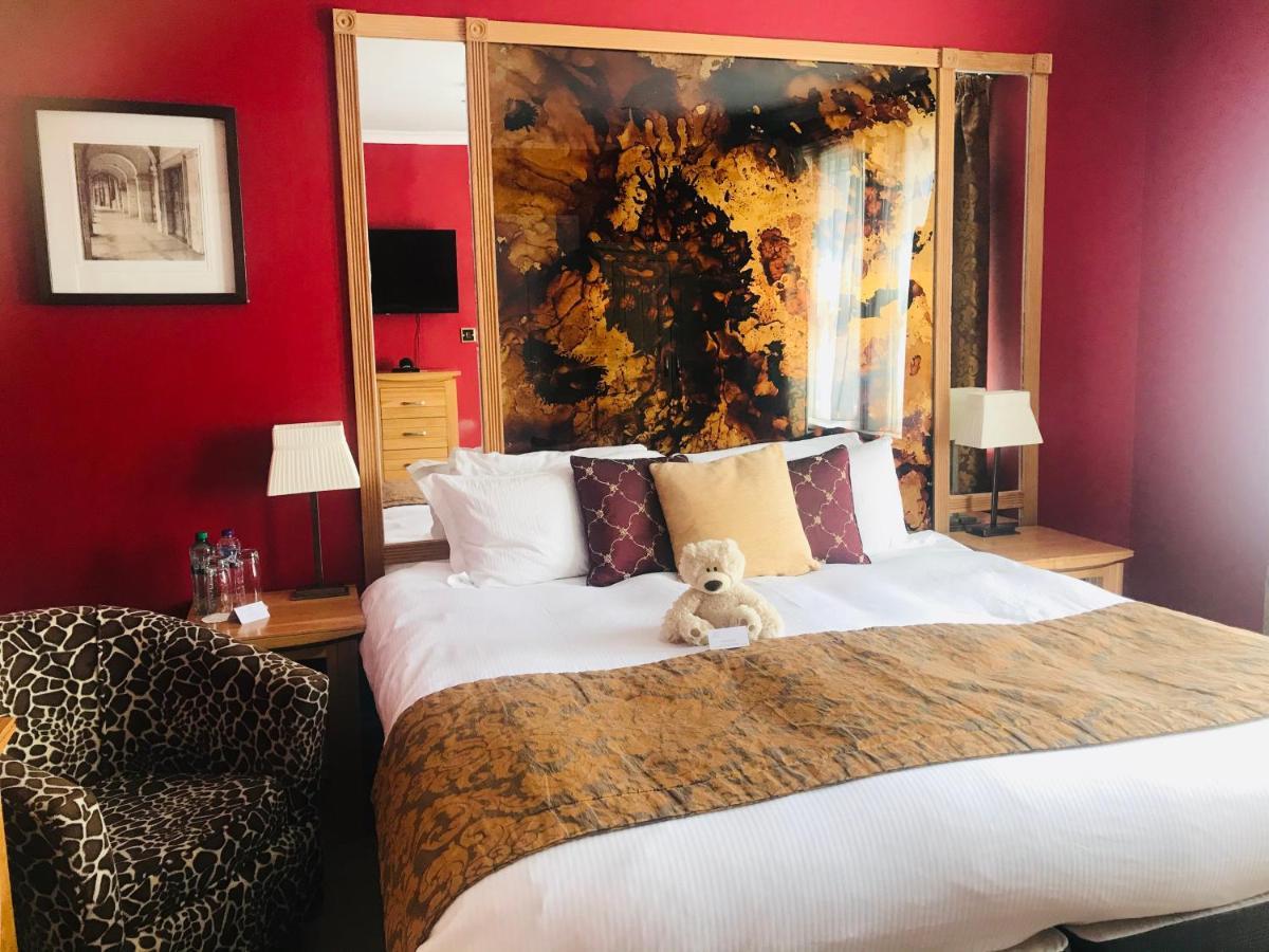 Clarence Court Hotel Cheltenham Eksteriør billede