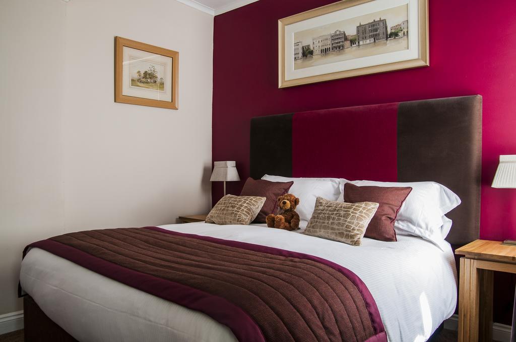 Clarence Court Hotel Cheltenham Eksteriør billede