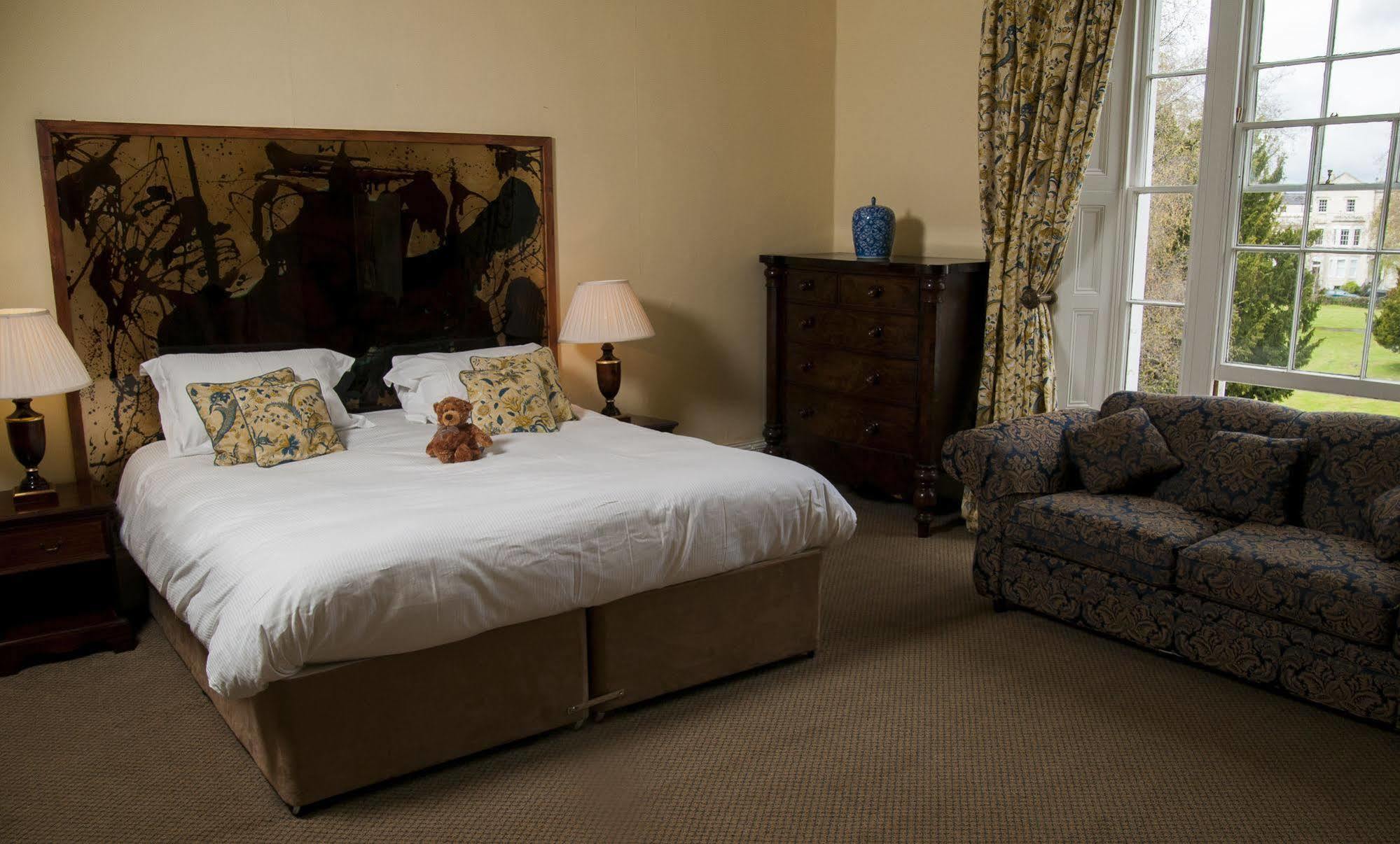 Clarence Court Hotel Cheltenham Eksteriør billede